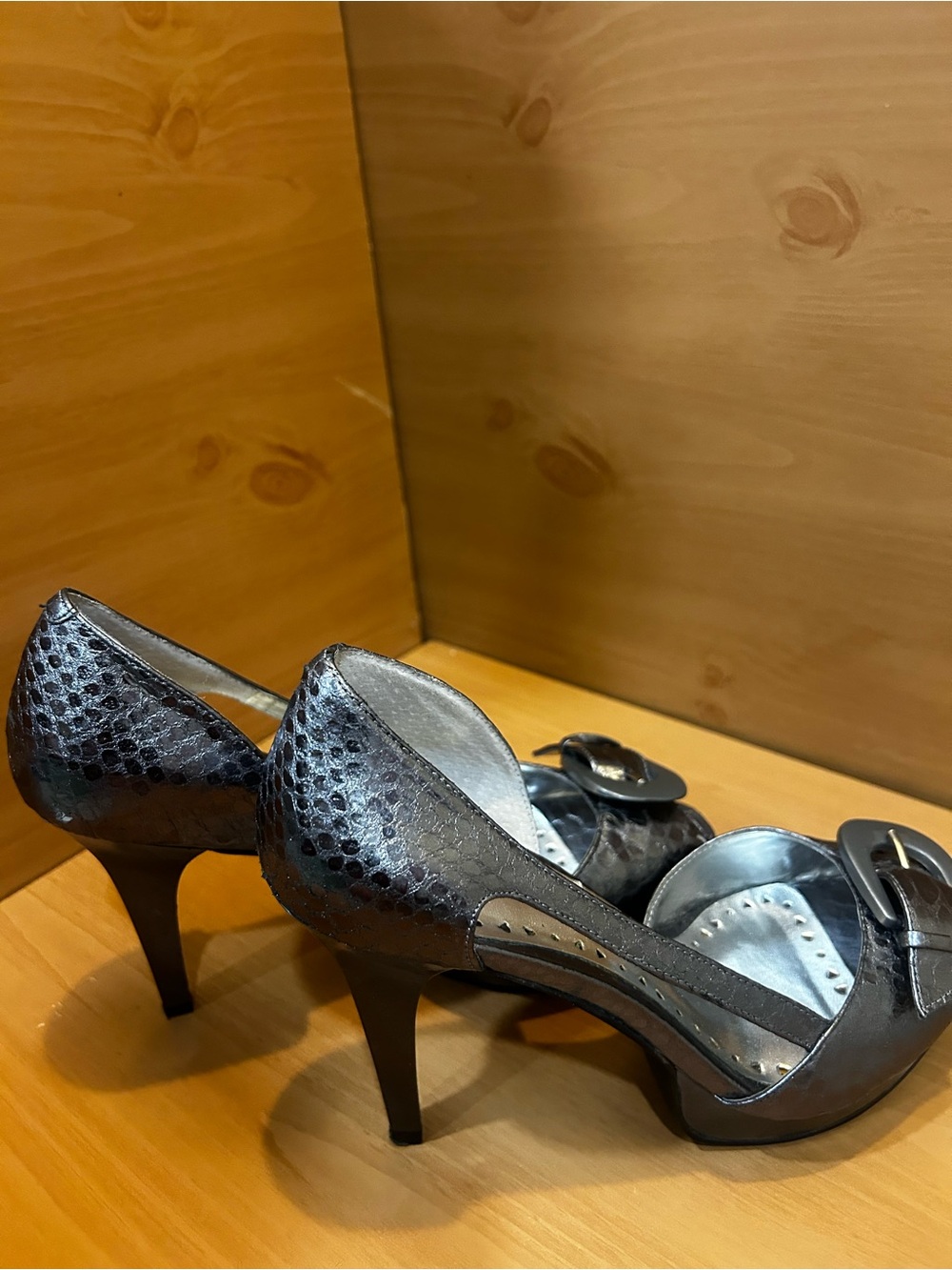 BCBG Paris Gunmetal Metallic Snake Print Peep Toe Platform Heels